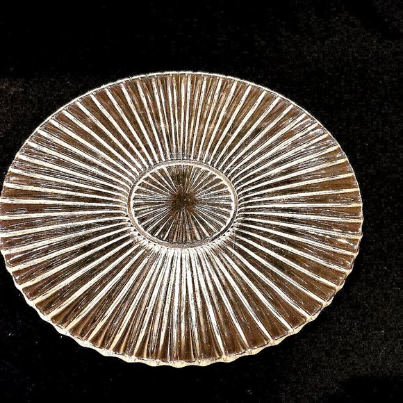 Beautiful Contemporary Round Clear Glass Serving Platter 11 1/2" Diameter - Picture 7 of 7